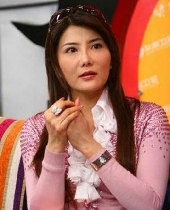 揭明星不堪情史 周潤(rùn)發(fā)喝洗潔精樂(lè)基兒割腕