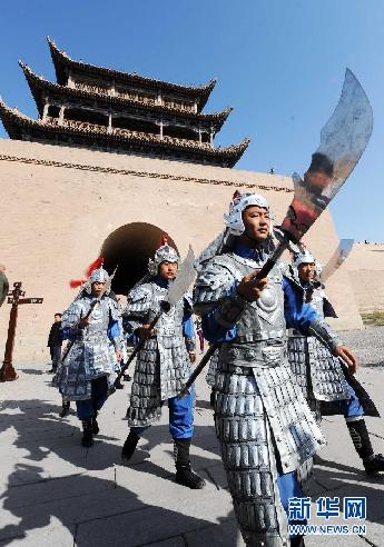 全國各地景區(qū)迎來客流高峰 大部地區(qū)天氣適宜出行