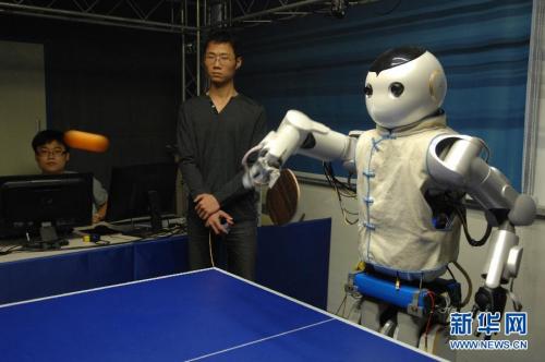 浙江大學(xué)研制出能打乒乓球的仿人機(jī)器人