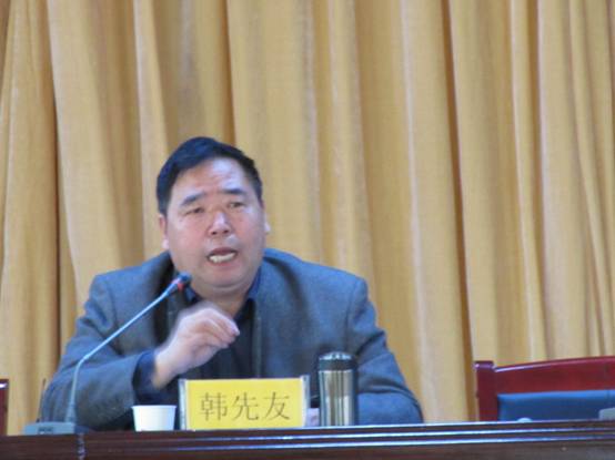 和碩縣舉行新學(xué)期教師師德業(yè)務(wù)培訓(xùn)會(huì) 300多名教師參加培訓(xùn)