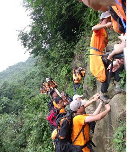 “畫出彩虹”繪畫聯(lián)展：一個純民間組織的助學(xué)之夢