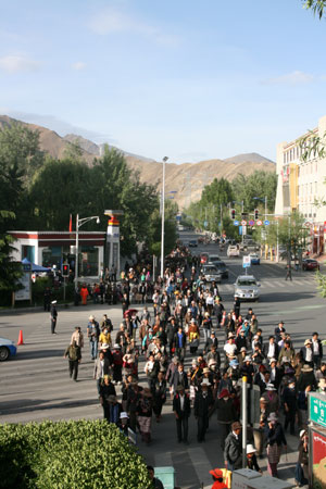 拉薩迎來薩嘎達瓦(Sagadawa)佛教盛典