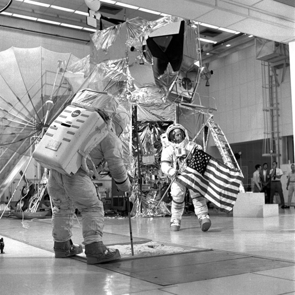 NASA老照片揭秘:如何成為“全能”宇航員