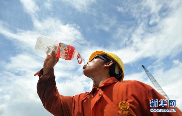 [人物寫真]“烈日下，我們堅守崗位”