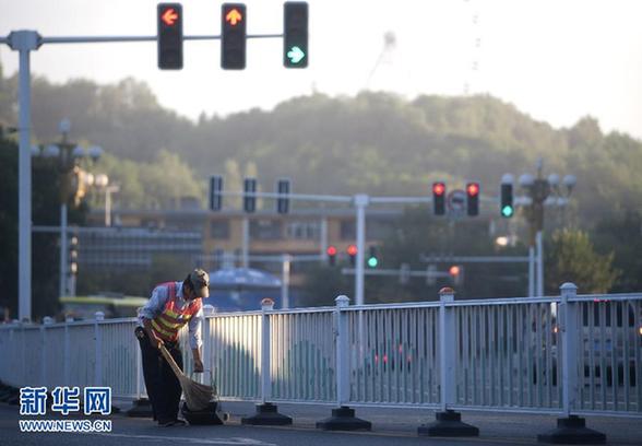 烏魯木齊：7月中的一天