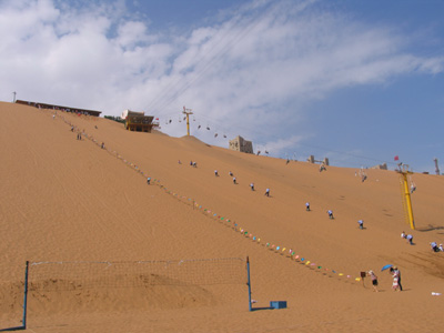 沙坡頭--大漠黃河高山綠洲的瑰麗交響樂