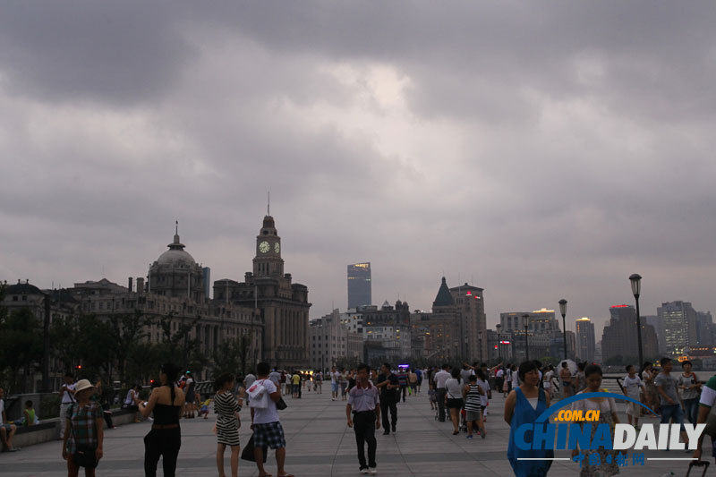 強(qiáng)臺(tái)風(fēng)“海葵”登陸 浙蘇滬積極應(yīng)對(duì)