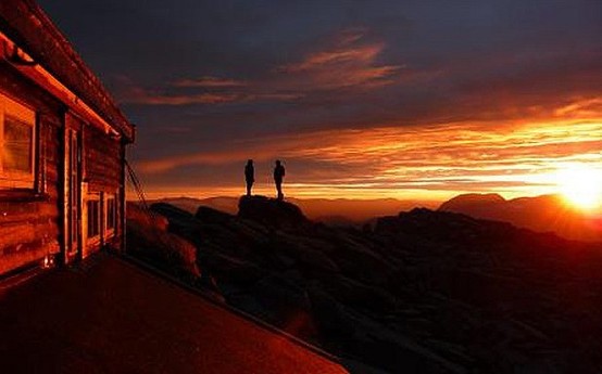 組圖:世界上十大最遙遠賓館 潛水才能到達