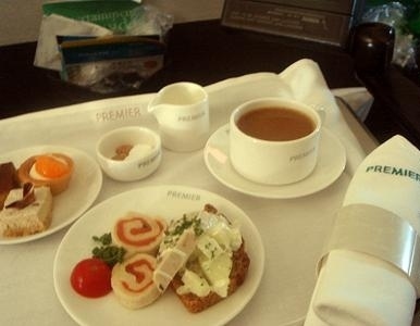 飛機(jī)餐也美味 實(shí)拍各國(guó)航空公司美味飛機(jī)餐
