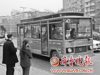 免費(fèi)公交,成都小步開(kāi)跑