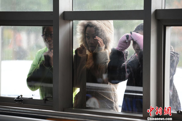 海航來湘招空姐 美女應聘PK綜合素質