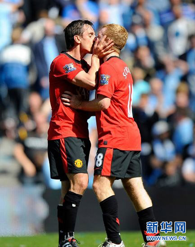 黃曉明“斷背” 初吻余文樂(lè) 盤點(diǎn)明星男男激吻照