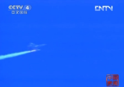 實(shí)拍：中國(guó)空軍殲11戰(zhàn)機(jī)對(duì)抗空戰(zhàn)(組圖)