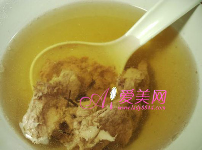 養(yǎng)生：電腦族用眼過(guò)度 吃什么最能滋補(bǔ)眼睛