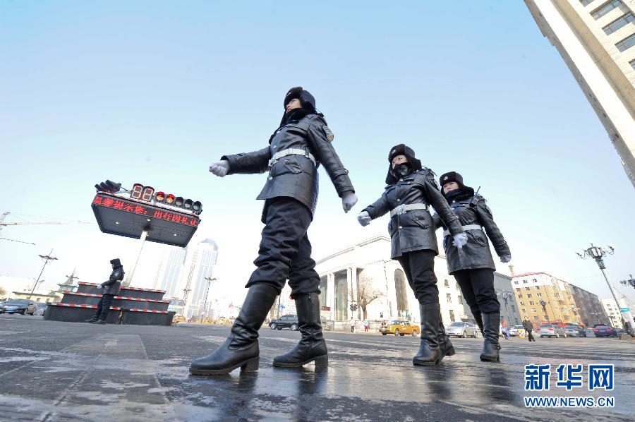 “春節(jié)，萬家團(tuán)圓；他們，默默奉獻(xiàn)”崗位堅守者群像