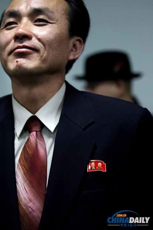 中國日報記者王敬《朝鮮慶祝金日成誕辰100周年》獲華賽大獎