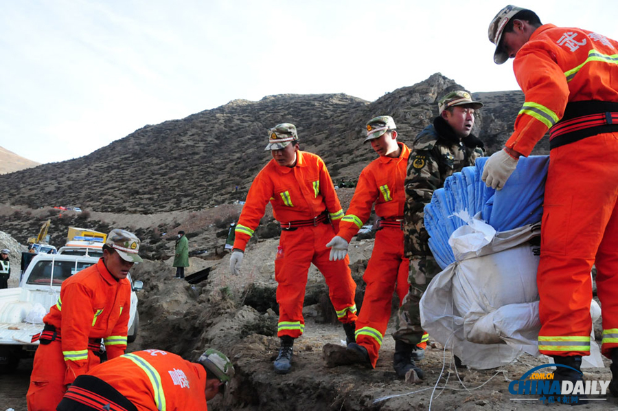 2000余人參與西藏滑坡災害搜救 尚未發(fā)現(xiàn)生命跡象