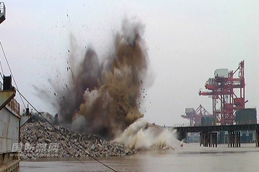 國防部公布遼寧艦停靠軍港新圖 解密建港部隊