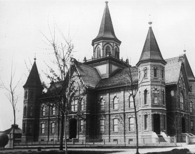 美被毀教堂“懸空”重建后變奇觀(組圖)