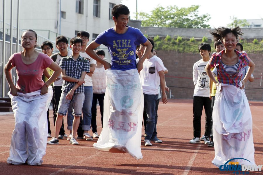 中國日報聚焦全國高考之備考