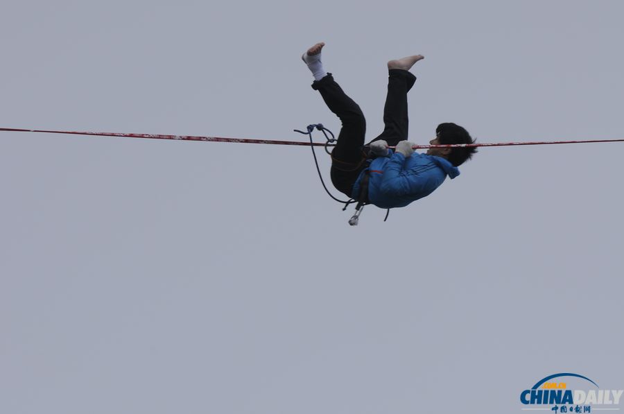 九仙山頂?shù)耐跽郀帄Z戰(zhàn)：扁帶王陳暉成功挑戰(zhàn)700米破紀(jì)錄