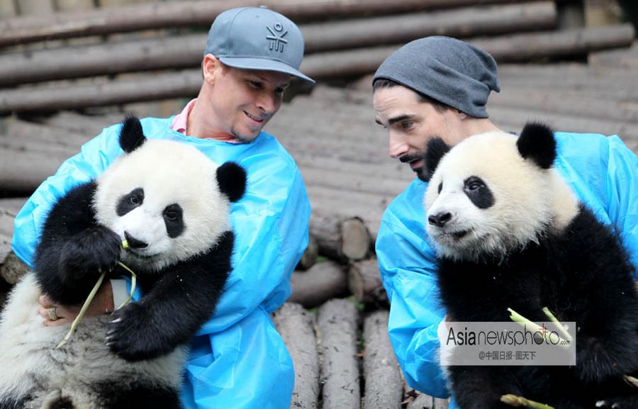 中國日報一周圖片精選：大學生畢業設計展