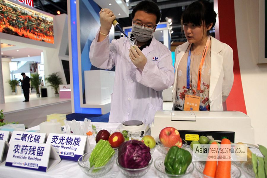 中國日報一周圖片精選：大學生畢業設計展