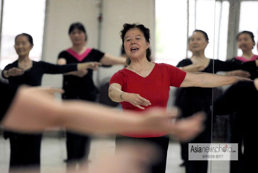 中國日?qǐng)?bào)一周圖片精選：大學(xué)生畢業(yè)設(shè)計(jì)展