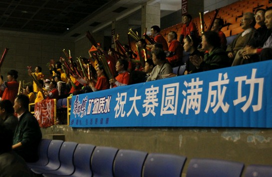 康師傅礦物質(zhì)水助力南京全運會男排預(yù)賽 提供訓(xùn)練及比賽用水