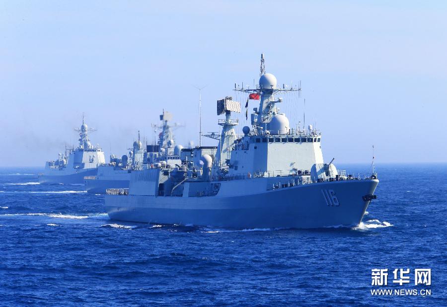 氣勢逼人！中國海軍艦艇編隊在日本海練編隊運動