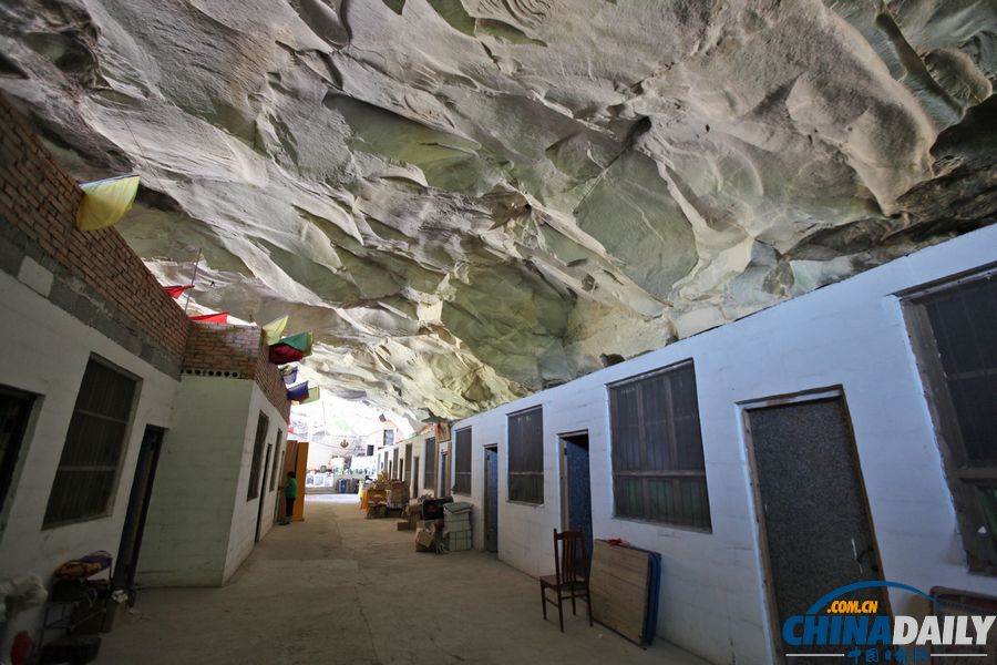 高清：臺(tái)州慈恩寺推出短期出家超千人報(bào)名 住持稱壓力大