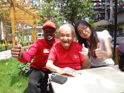 “洋雷鋒”阿達姆：公益之風 愛無國界