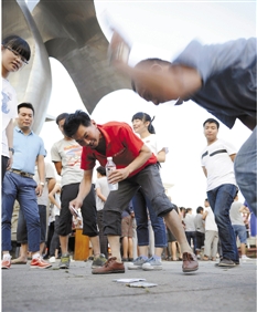 抓石子拍方包跳皮筋……舊時的游戲，還記得嗎