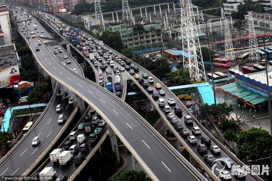 暴雨過后廣州全城大塞車 車龍匯聚車速慢如蝸牛