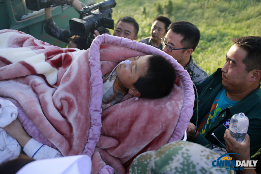 甘肅岷縣：直升機轉移傷員