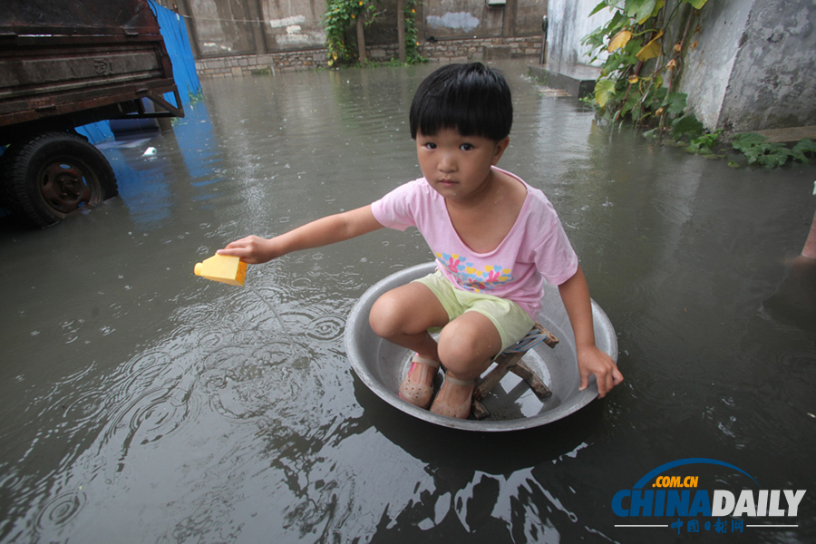 高清組圖：強降雨襲濟南 城區部分路段積水嚴重