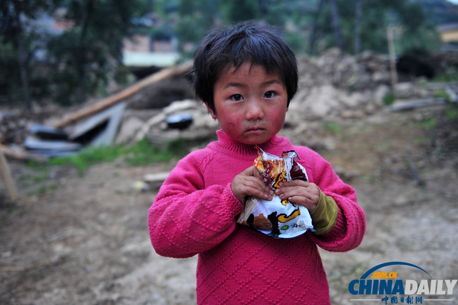 震區(qū)表情：甘肅定西6.6級地震災(zāi)后見聞