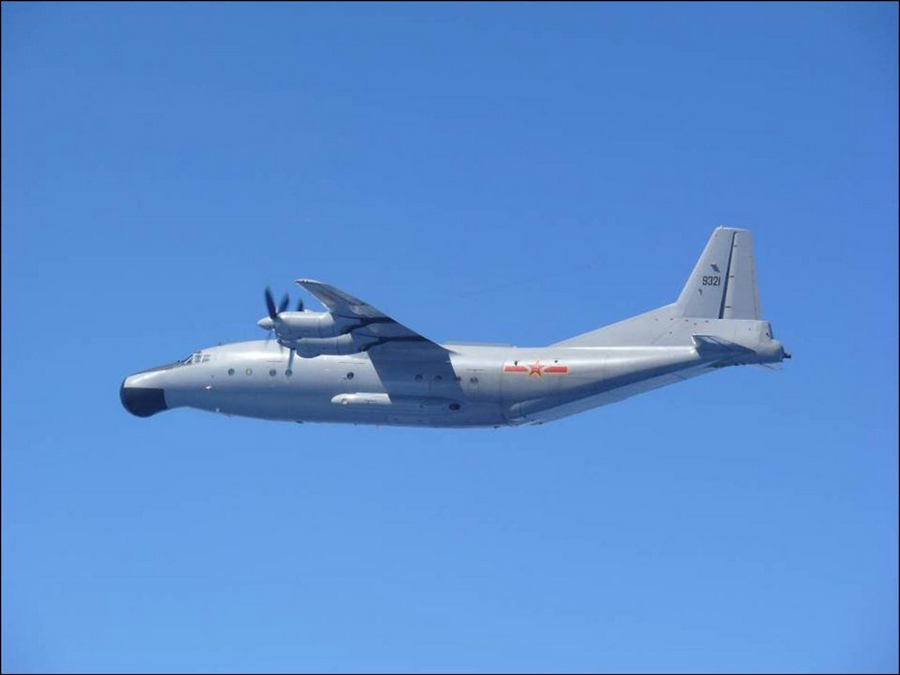 日公開中國軍機首次飛越“第一島鏈”照片
