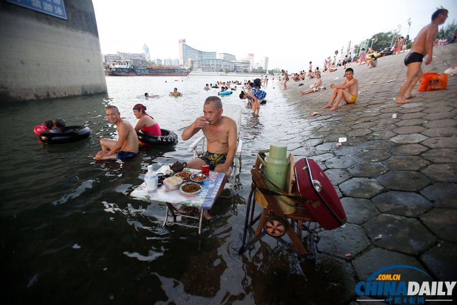 城市表情：高溫下的形色生活