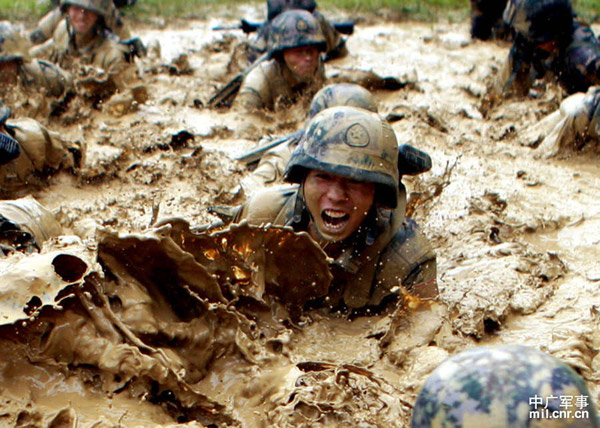 我軍特種兵極限獵人訓練曝光 教官態度很粗暴