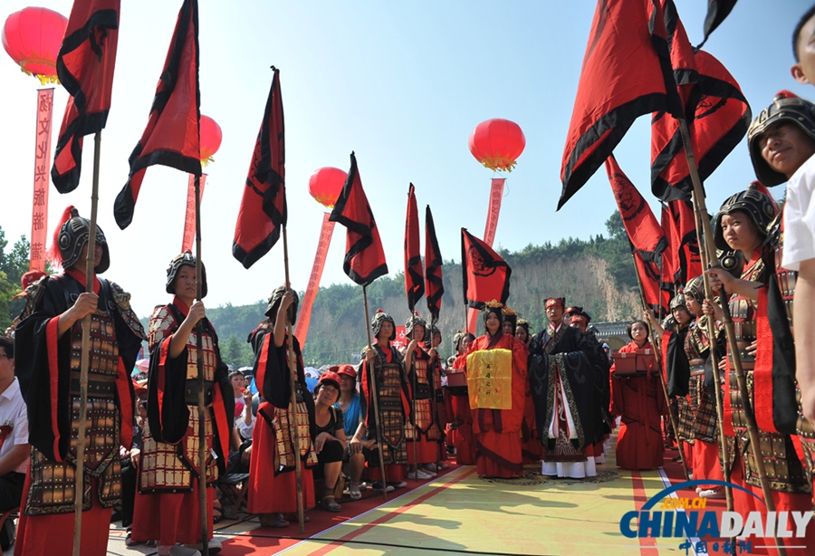 山西永濟：“愛情圣地”普救寺“七夕節”上演漢式婚禮