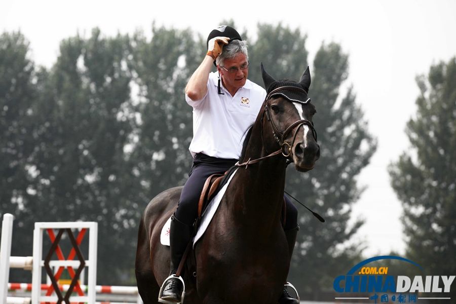 比利時法蘭德斯大區首席大臣在華一展騎術