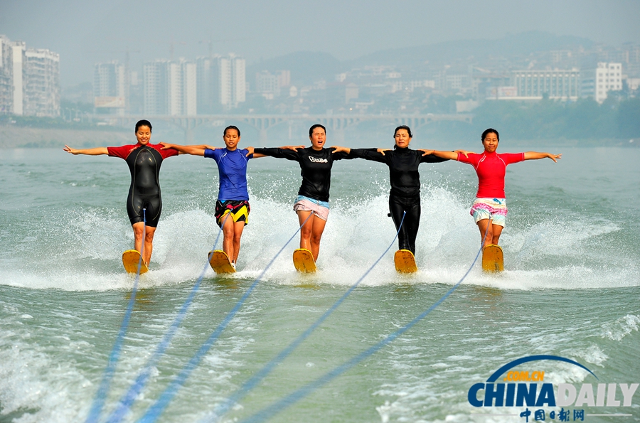 湖南張家界：“水上騎士”澧水備戰(zhàn)