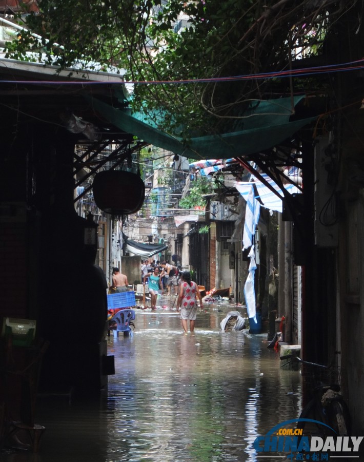 廣東汕頭：臺風“天兔”致海水倒灌城區