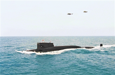 英雄核潛艇，驚濤駭浪寫忠誠