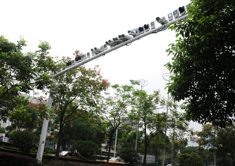 北京上海兩市路段現(xiàn)密集探頭遭調(diào)侃