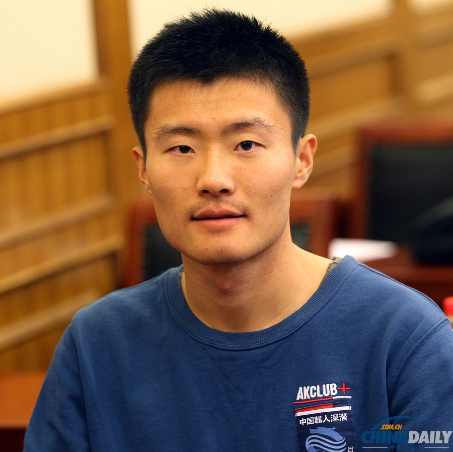 第二批六名潛航員學員正式亮相 包括2名女性