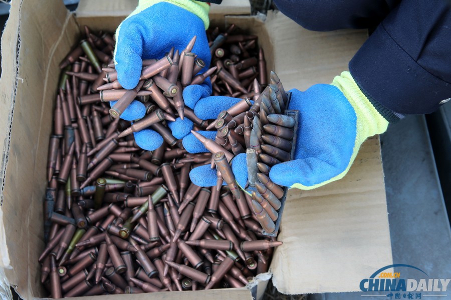 鄭州警方集中銷毀13萬發廢棄彈藥