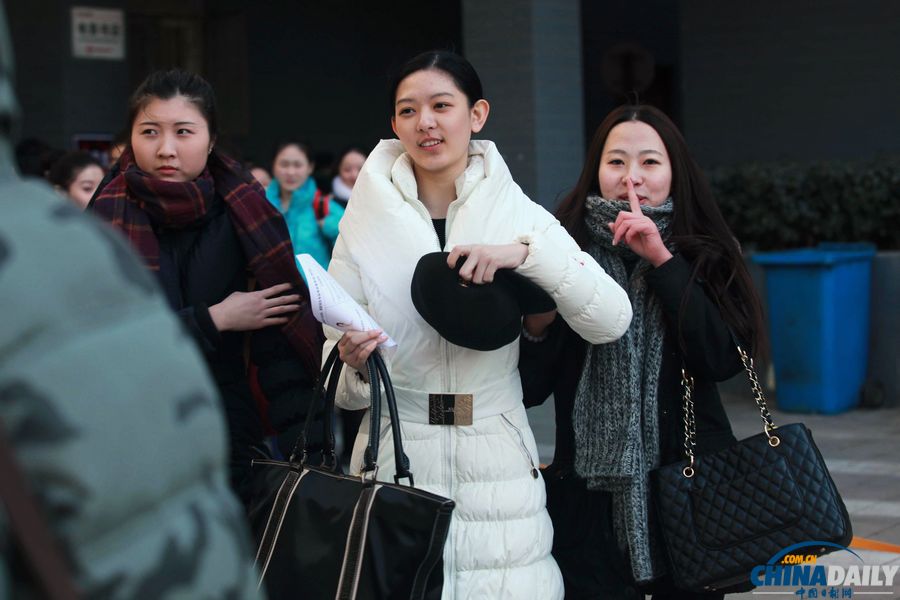 北京電影學(xué)院藝考初試 錄取比例超過100比1