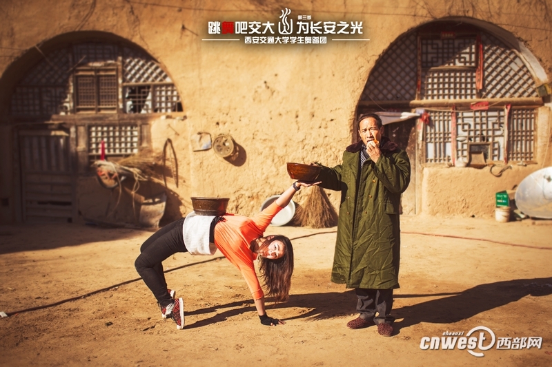 “跳舞吧，交大！”走紅網絡 高難度動作獲網友點贊